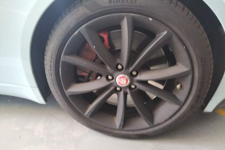 Used Jaguar F-TYPE 2015 3.0 SC Hardtop Version
