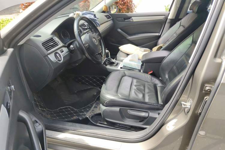 Used Volkswagen Passat 2014 1.8TSI DSG Prestige Edition Left Front Seat