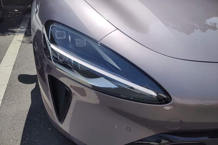 Used Xiaomi Auto SU7 2024 Four-Wheel Drive Ultra-Long Range Advanced Intelligent Driving Max Edition