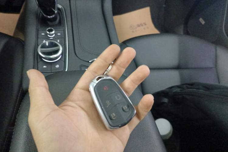 Used Cadillac XT5 2021 28T Luxury Model