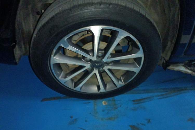 Used Jeep Grand Commander 2018 2.0T Four-Wheel Drive Smart Enjoyment Version China V Emission Standard
