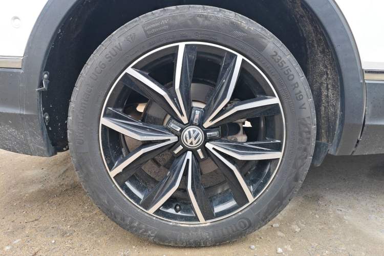 Used Volkswagen Tiguan L 2020 330TSI Automatic Two-Wheel Drive Smart Luxury Edition China VI Standard