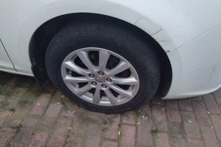 Used Buick GT 2013 GT 1.6L Automatic Fashion Edition Right Front Wheel Hub