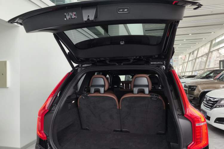 Used Volvo XC90 2023 B6 Zhiyi Luxury Edition 7-Seater