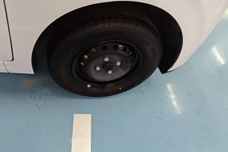 Used Wuling Hongguang New Energy 2024 All-Electric Model 300KM Standard Version