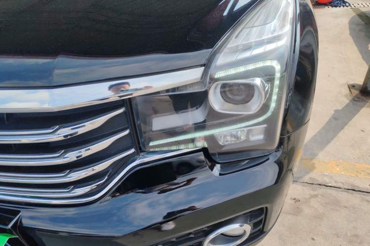 Used GAC Trumpchi GS7 2017 320T Two-Wheel-Drive Luxury Model Left Front Headlight