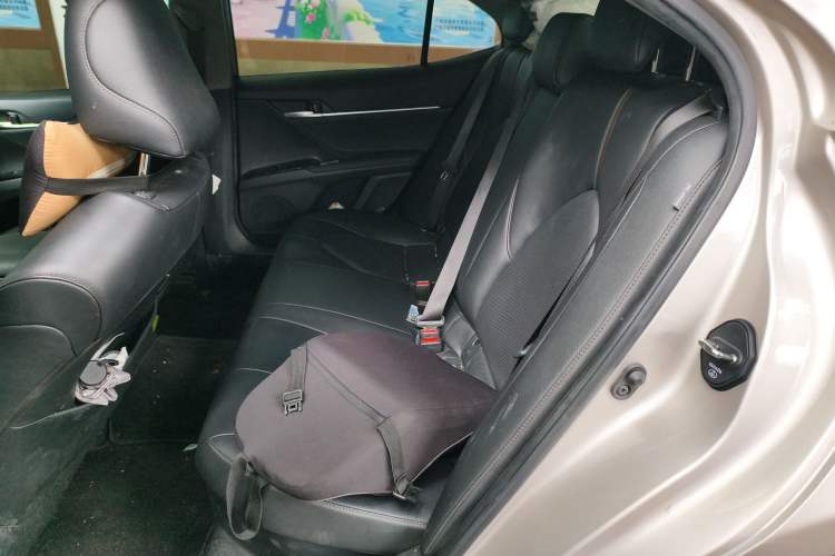 Used Toyota Camry 2019 Dual-Engine 2.5 HG Luxury Edition China VI Standard