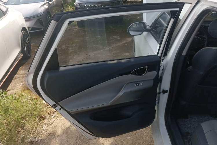 Used Baojun RC-5 2020 1.5T CVT Smart Shine Prestige Edition