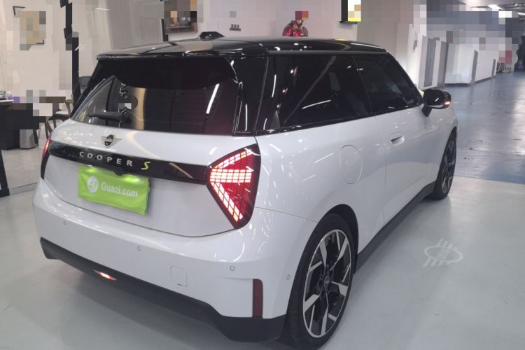 Used MINI Electric COOPER 2024 452km COOPER SE Artist