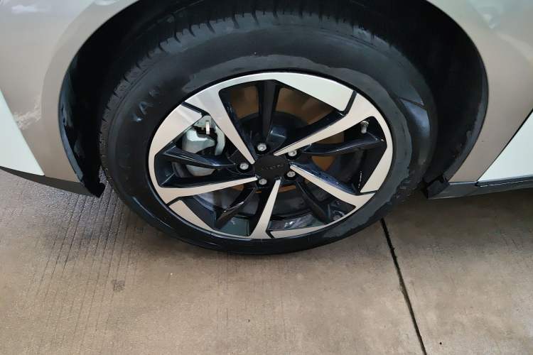 Used AION Y 2023 Plus 510 Smart Edition