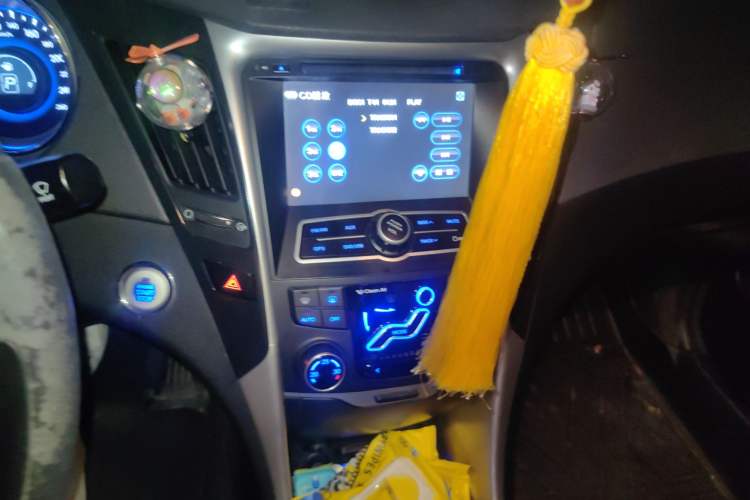 Used Hyundai Sonata 2011 2.0L Automatic Luxury Edition
