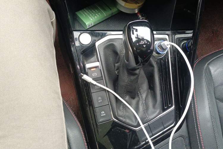 Used Volkswagen Tayron 2019 330TSI Two-Wheel Drive Luxury Model China VI Standard