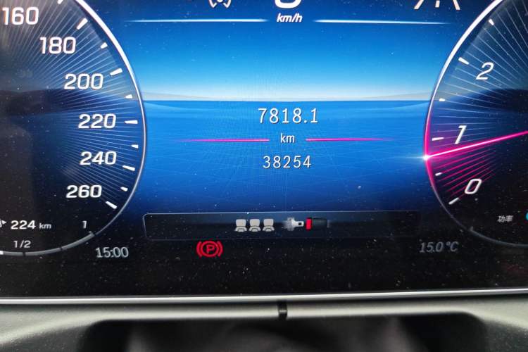 Used Mercedes-Benz C-Class 2022 Revised C 260 L Starry Night Sport Edition Odometer Close Up