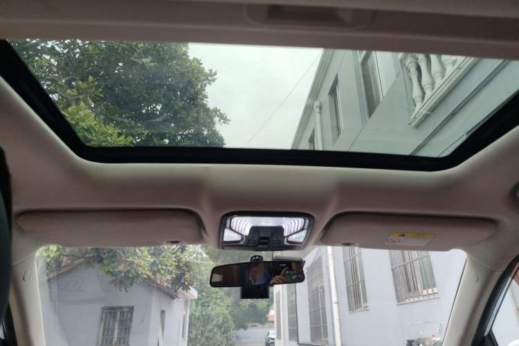 Used Changan CS55 2017 1.5T Manual Colorful Edition
