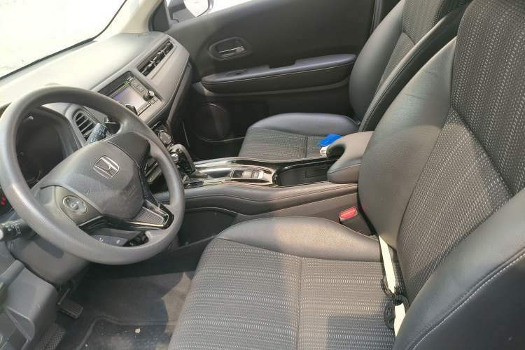 Used Honda Vezel 2015 1.8L CVT 2WD Elite Model
