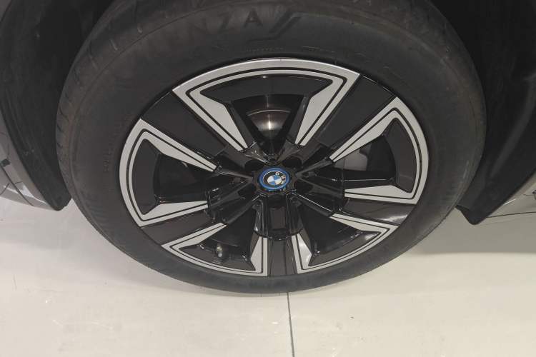 Used BMW iX3 2024 Leading Model
