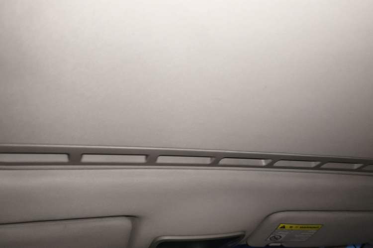 Used Roewe 350 2014 1.5L Manual Swift Edition
