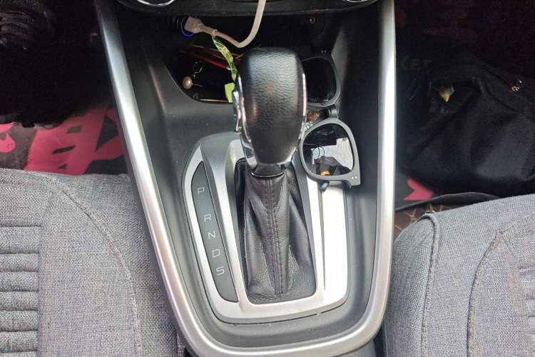 Used Ford Escort 2017 Revised Version 1.5L Automatic Comfort Edition Gear Lever