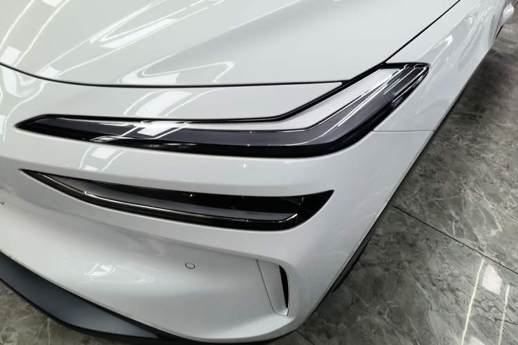 Used ONVO L60 2024 60 kWh Rear-Drive Version Left Front Headlight