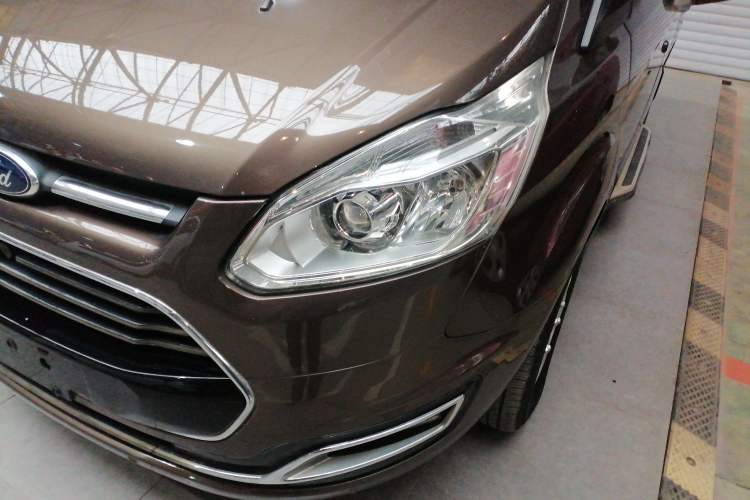 Used Ford Tourneo Custom 2016 2.0T Manual Elite Version