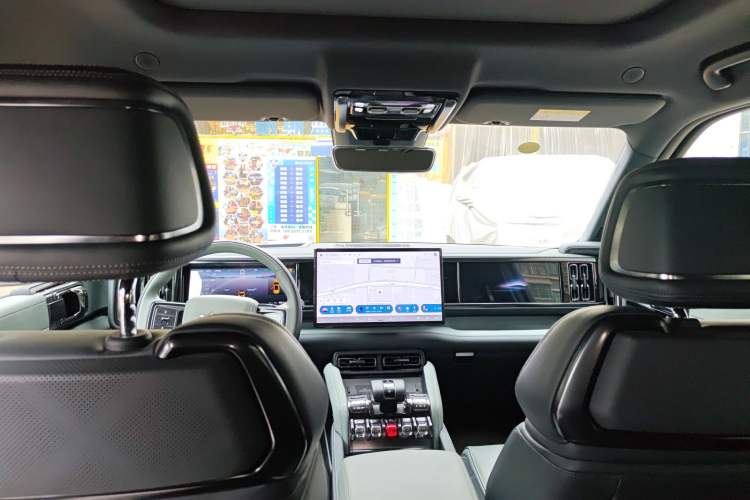 Used Formula Leopard Leopard 5 2023 Navigator Edition