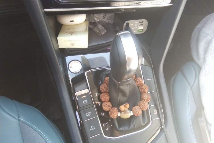 Used Volkswagen Tharu 2023 300TSI Two-Wheel-Drive Full Moon Edition
