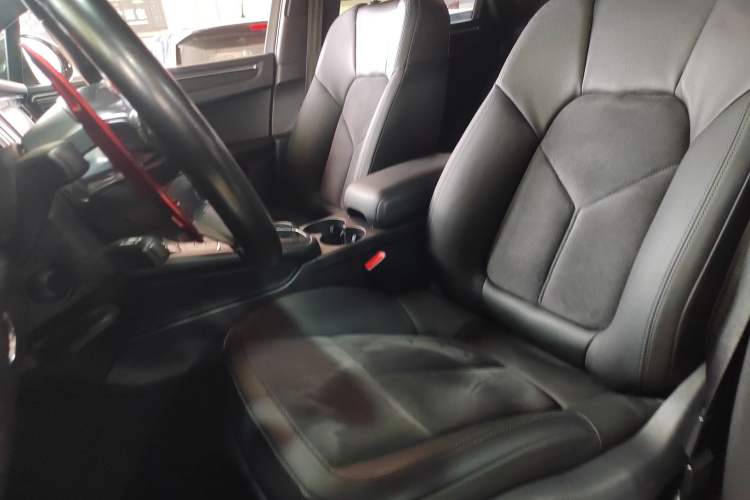 Used Porsche Macan 2014 Macan 2.0T
