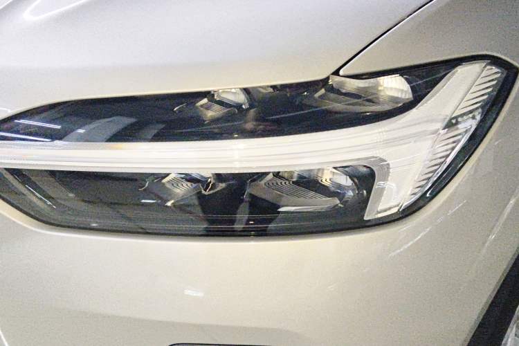 Used Volvo XC60 2022 B5 4x4 Zhiyi Luxury Edition
