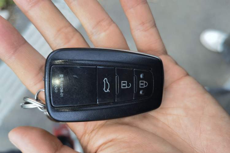 Used Toyota Avalon 2023 Dual-Engine 2.5L Luxury Edition