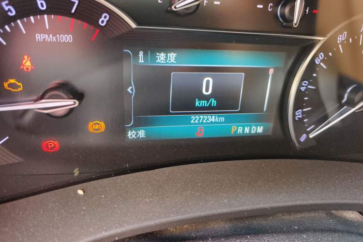 Used Buick GL8 2017 ES 28T Flagship Model China V Standard Odometer Close Up