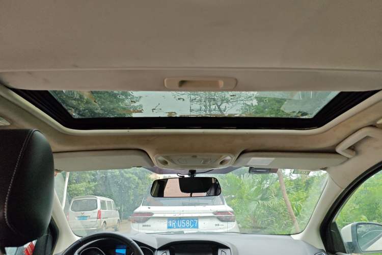 Used Ford Focus 2012 Sedan 1.6L Automatic Fashion Edition