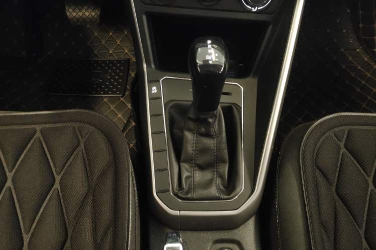 Used Volkswagen Polo 2019 Plus 1.5L Automatic Panoramic Enjoyment Edition Gear Lever