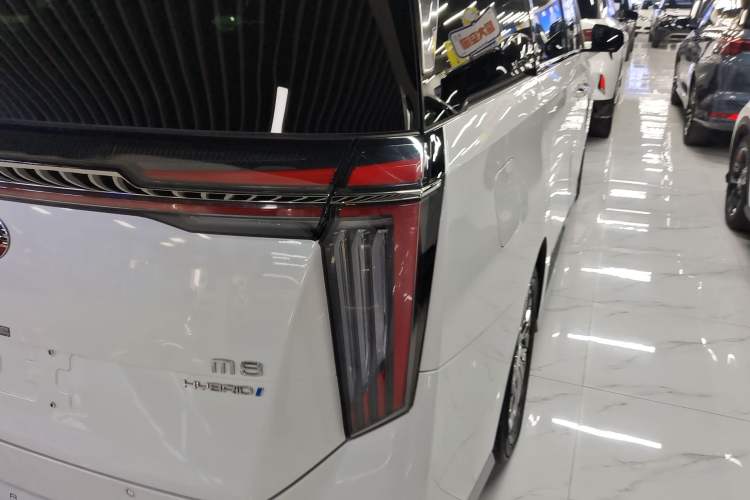 Used GAC Trumpchi M8 2023 Zongshi Series Dual-Motor Supreme Edition Right Rear Taillight