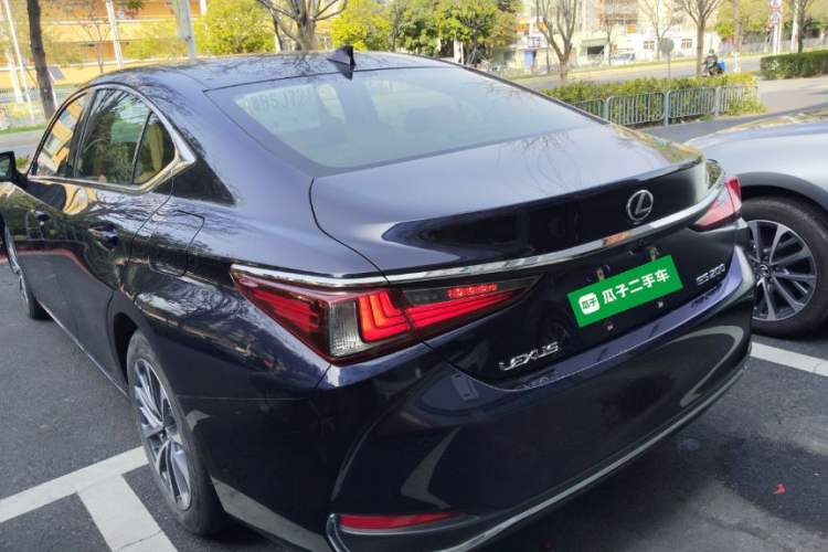 Used Lexus ES 2023 200 Excellence Edition