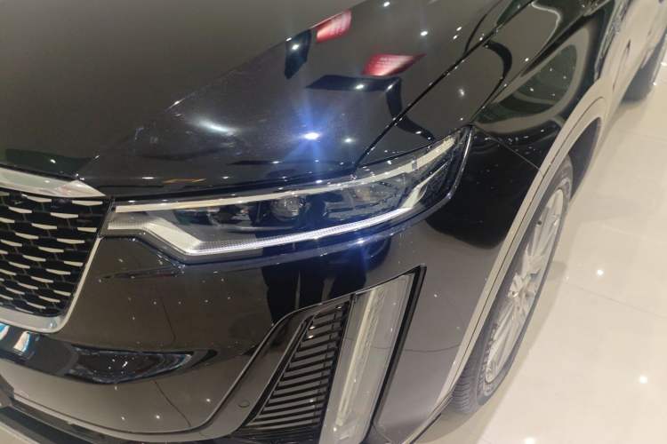 Used Cadillac XT6 2022 2.0T Six-Seater Four-Wheel-Drive Luxury Standard Edition Left Front Headlight