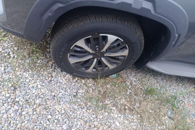 Used SAIC MAXUS Xingji 2023 Starry R 2.0T Automatic Diesel 2WD Luxury Edition Long-Box Model
