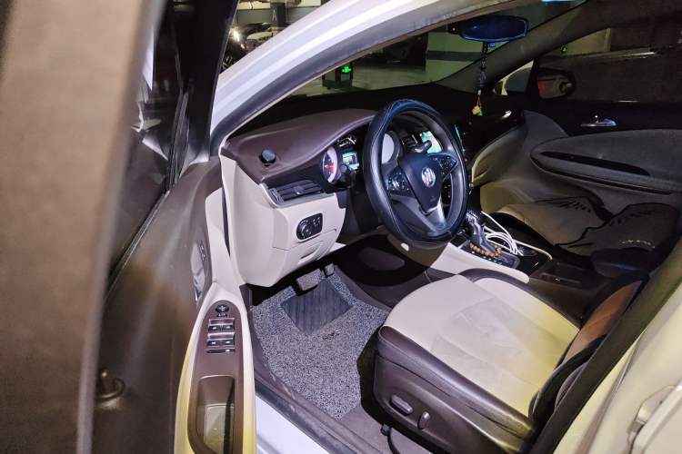 Used Buick Verano 2017 Sedan 15S Automatic Leading Model Driver Seat