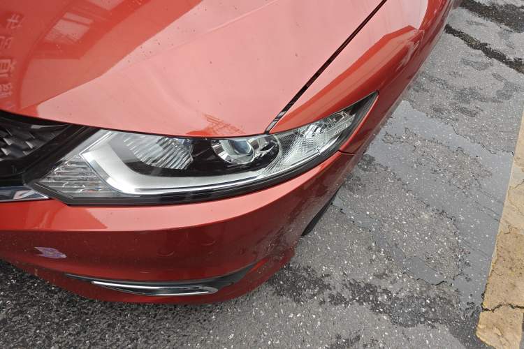 Used Honda Jade 2013 1.8L automatic Comfort version 5 seats Left Front Headlight