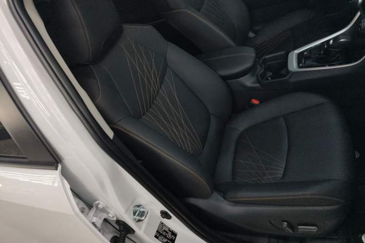 Used Toyota RAV4 2024 Dual-Motor 2.5L E-CVT Two-Wheel Drive Elite Plus Edition
