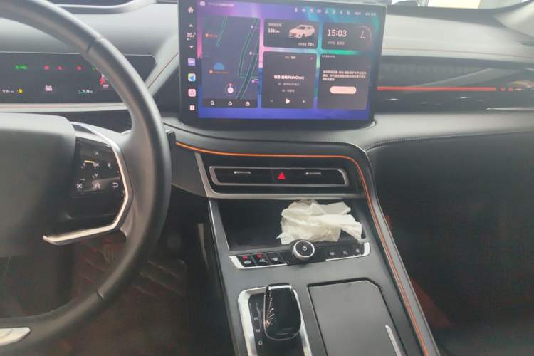 Used Wey Macchiato DHT-PHEV 2021 1.5L Master Edition Audio And AC Panel