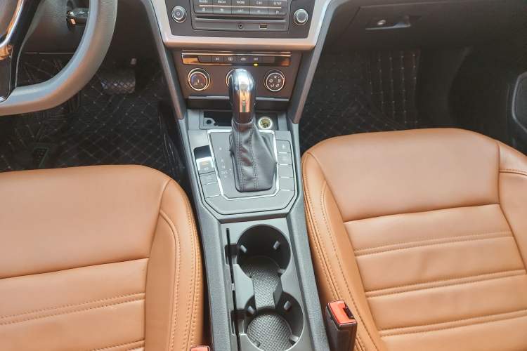 Used Volkswagen Lamando 2017 230TSI DSG Fashion Edition