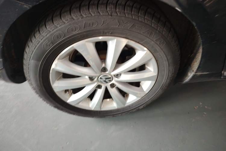 Used Volkswagen Magotan 2013 2.0 TSI Luxury Model