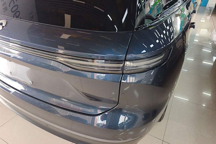 Used Nio ES8 2023 75 kWh Executive Edition
