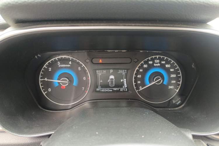 Used Dongfeng Fengon 580 2017 1.5T CVT Smart Style Model Instrument Cluster