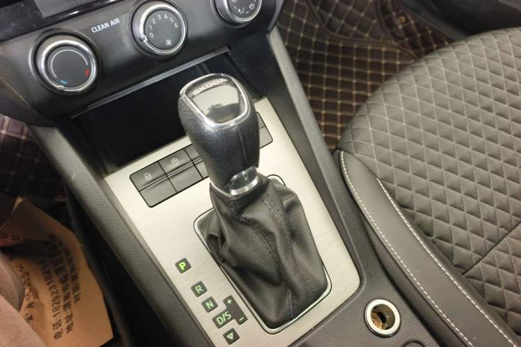 Used Skoda Octavia 2020 1.5L Automatic SmartDrive Luxury Edition
