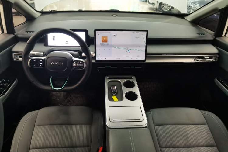 Used AION Y 2022 Plus 70 Enjoy Edition Center Console