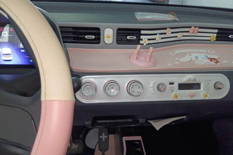 Used Wuling Hongguang MINIEV 2021 Macaron Fashion Model Lithium Iron Phosphate
