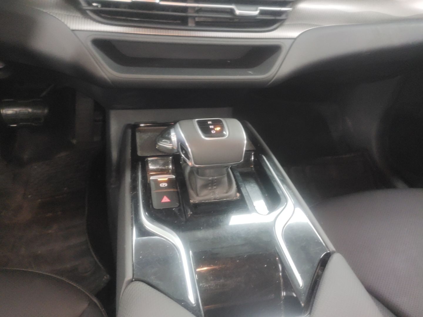 Hongqi E-QM5 2024 450km Range Commuter Version — снимка 16