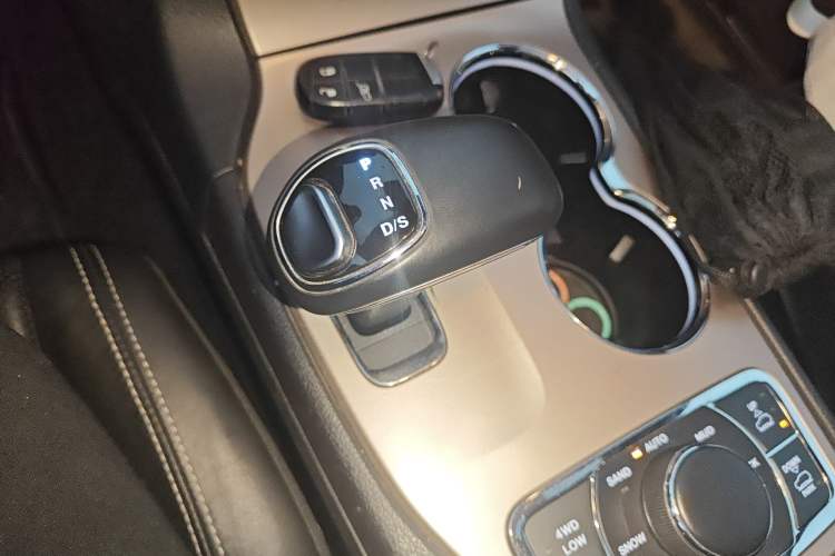 Used Jeep Grand Cherokee 2014 3.6L Elite Navigation Edition