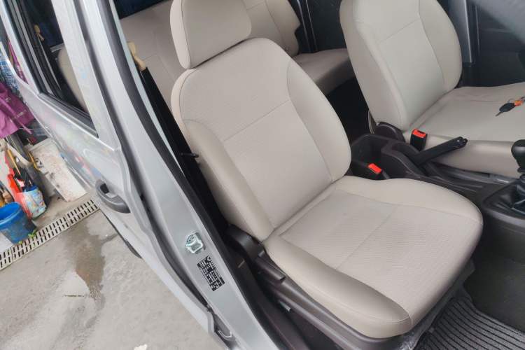 Used Wuling Hongguang V 2022 1.5L Jingqu Edition Electric-Assist LAR Right Front Seat